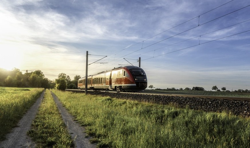 Menschen auf dem Land würden von einer Reaktivierung der Bahnstrecken profitieren.