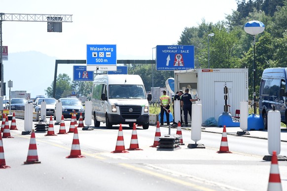 Grenzkontrolle der Bundespolizei an der deutsch-österreichischen Grenze.