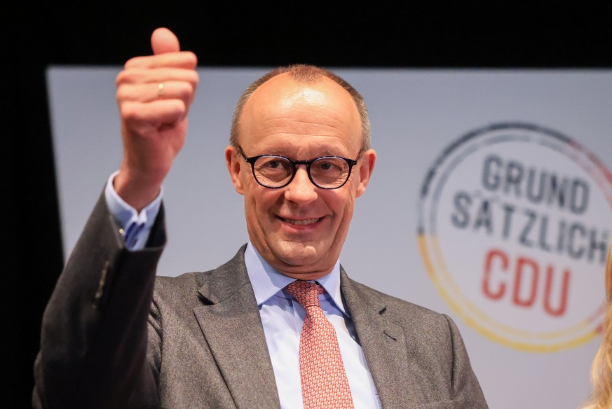 23.03.2023, Sachsen, Schkeuditz: Friedrich Merz, CDU-Vorsitzender, kommt zur CDU-Regionalkonferenz. Inhaltlich geht es bei der Konferenz vor allem um das neue Grundsatzprogramm der Christdemokraten. E ...