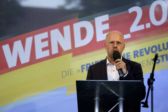Politischer Profit aus dem Wende-Frust: Der rechtsextreme Politiker Andreas Kalbitz bei einem AfD-Auftritt im August 2019 in Königs Wusterhausen in Brandenburg.