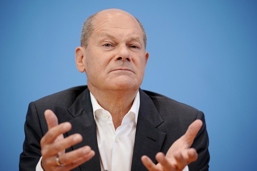 11.08.2022, Berlin: Bundeskanzler Olaf Scholz (SPD) spricht in der Bundespressekonferenz w