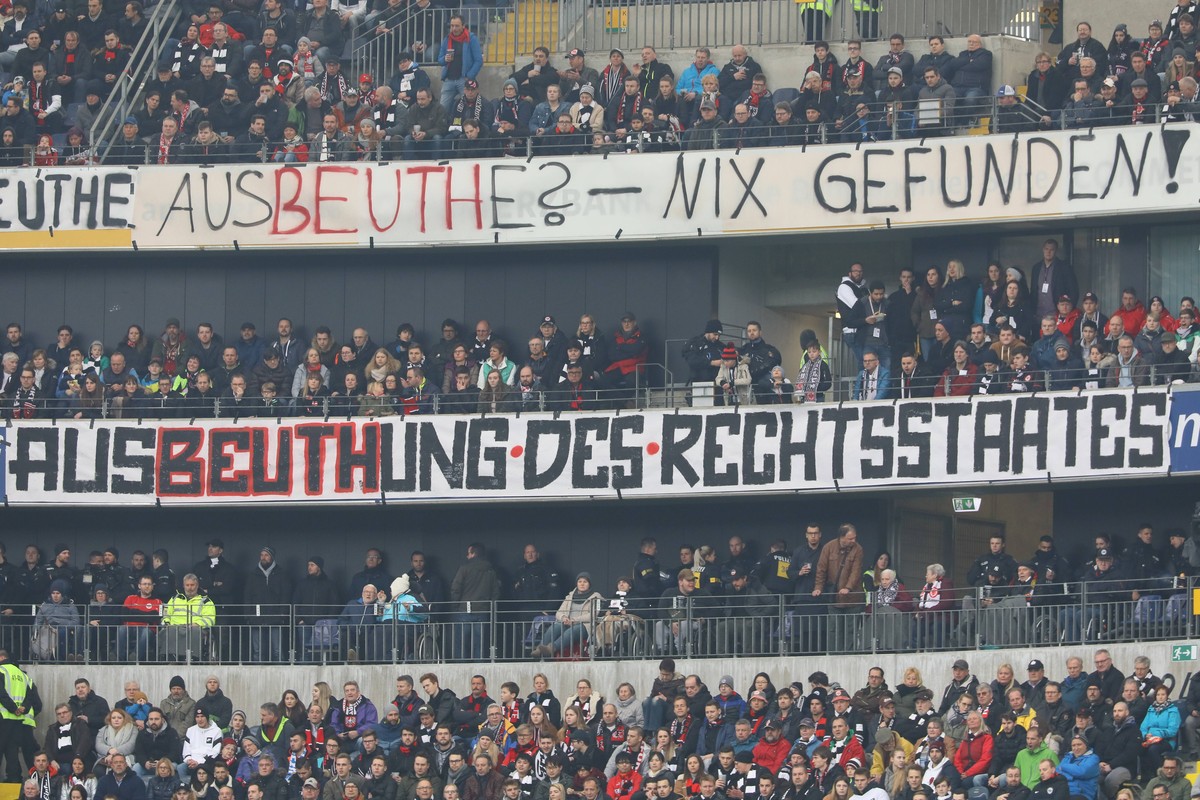 "Ausbeuthe? – Nix gefunden!", "Ausbeuthung des Rechtsstaates"