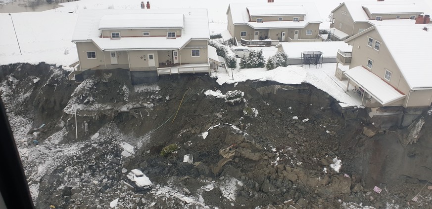 dpatopbilder - HANDOUT - 31.12.2020, Norwegen, Ask: Ein Erdrutsch in der Kommune Gjerdrum hat gro