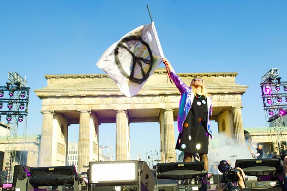 Mieze Katz von Mia bei der Kundgebung und dem Friedenskonzert 'Sound Of Peace' gegen den Krieg in der Ukraine am Brandenburger Tor. Berlin, 20.03.2022