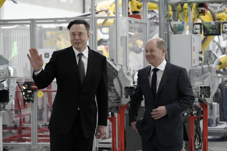 Bilder des Jahres 2022, News 03 März News Themen der Woche KW12 News Bilder des Tages Tesla Delivery Day - Eroeffnung der Tesla-Gigafactory in Gruenheide in der Naehe von Berlin Aktuell, 22.03.2022, G ...