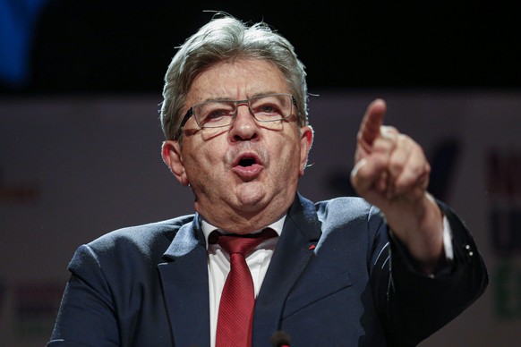 ©Sebastien Muylaert/MAXPPP - Paris 19/06/2022 Leader of left-wing coalition NUPES Jean-Luc Melenchon delivers a speech after the first results of the parliamentary elections in Paris. The vote is deci ...