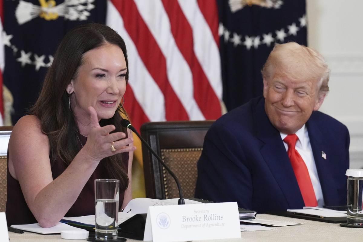 Agriculture Secretary Brooke Rollins, left, and President Donald Trump attend a Make America Healthy Again (MAHA) Commission Event in the East Room of the White House, Thursday, May 22, 2025, in Washi ...