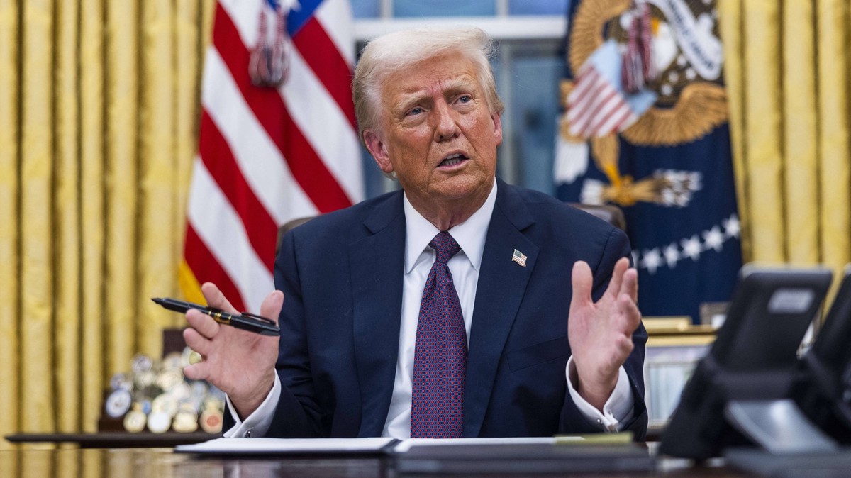 President Trump Numerous Executive Orders On The First Day Of His Presidency - DC US President Donald Trump numerous executive orders, including pardons for defendants from the January 6th riots and a ...