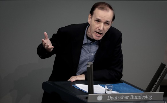 13.09.2018, Berlin: Gottfried Curio (AfD) spricht bei der Plenarsitzung im Deutschen Bundestag. Hauptthema der 49. Sitzung der 19. Legislaturperiode ist der von der Bundesregierung eingebrachte Entwur ...