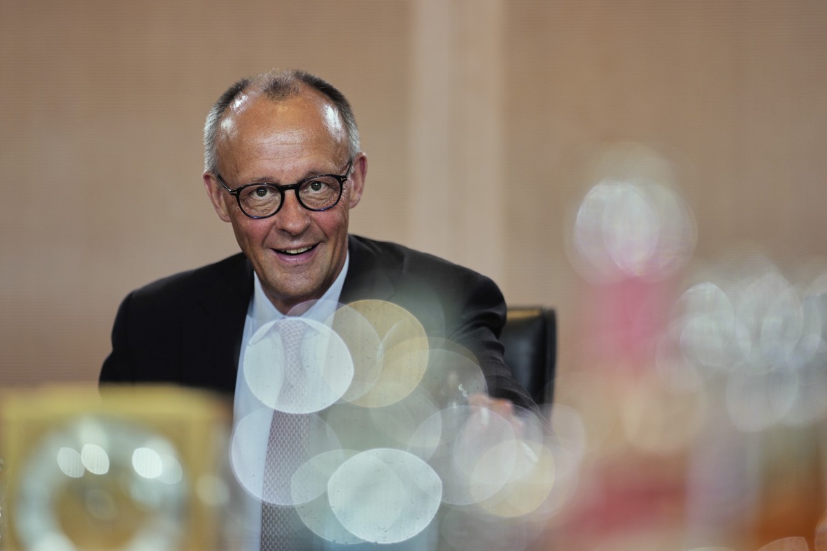 German Chancellor Friedrich Merz arrives for the cabinet meeting at the chancellery in Berlin, Germany, Wednesday, July 2, 2025. (AP Photo/Markus Schreiber)