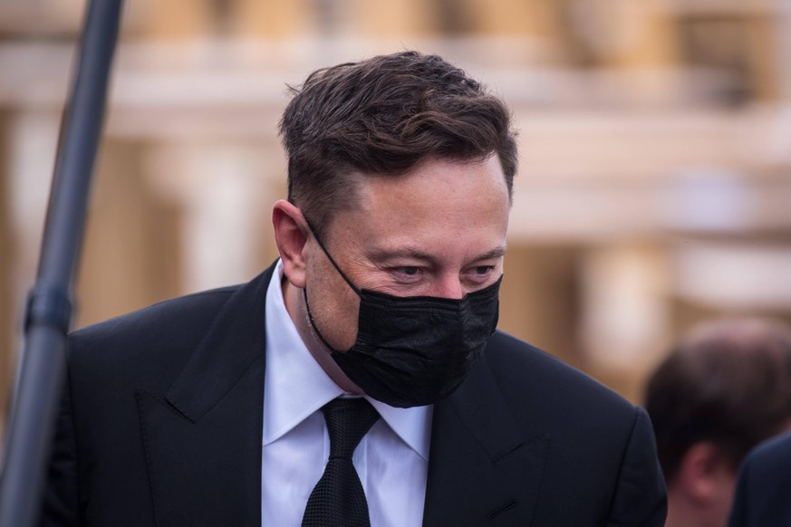 Berlin, Elon Musk zu Gast bei der Vorstandsklausur der CDU/CSU-Bundestagsfraktion Deutschland, Berlin - 02.09.2020: Im Bild ist Elon Musk bei der Ankunft als Gast zur Vorstandsklausur der CDU/CSU-Bund ...