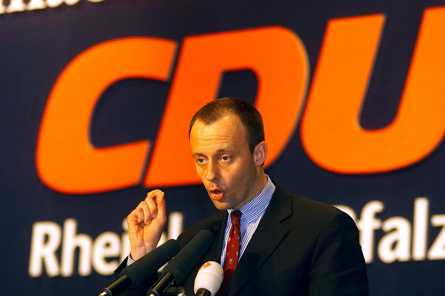 Friedrich Merz 2001 beim Landesparteitags der rheinland-pfälzischen CDU in Ransbach-Baumbach.