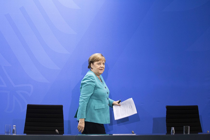 Bundeskanzlerin Angela Merkel, CDU, aufgenommen im Rahmen einer gemeinsamen Pressekonferenz nach dem Treffen der Bundeskanzlerin mit den Laenderchefs im Kanzleramt in Berlin, 17.06.2020. Berlin Deutsc ...