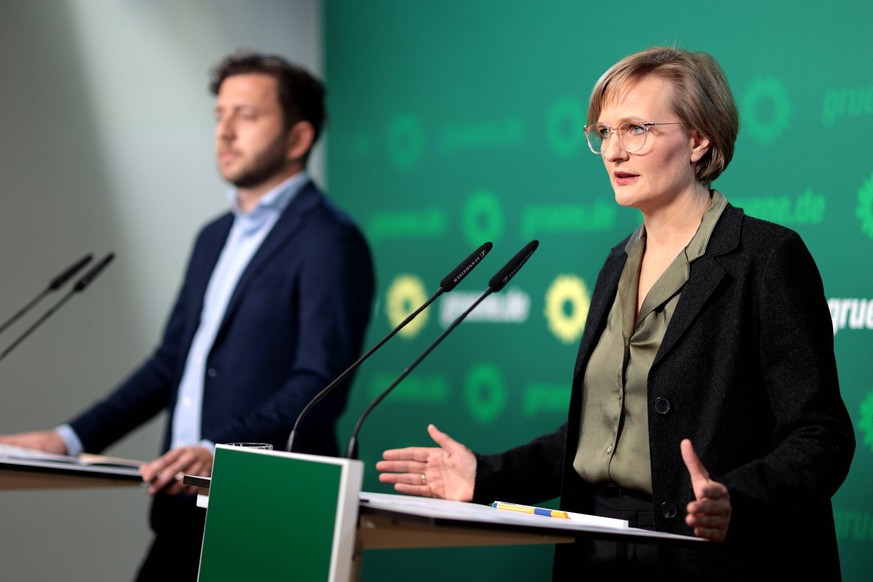 Felix Banaszak, Co-Parteivorsitzender von Buendnis 90/Die Gruenen, Franziska Brandner, Co-Vorsitzende die Gruenen, PK nach den Gremiensitzungen und dem Fall Gelbhaar, DEU, Berlin, 20.01.2025 *** Felix ...