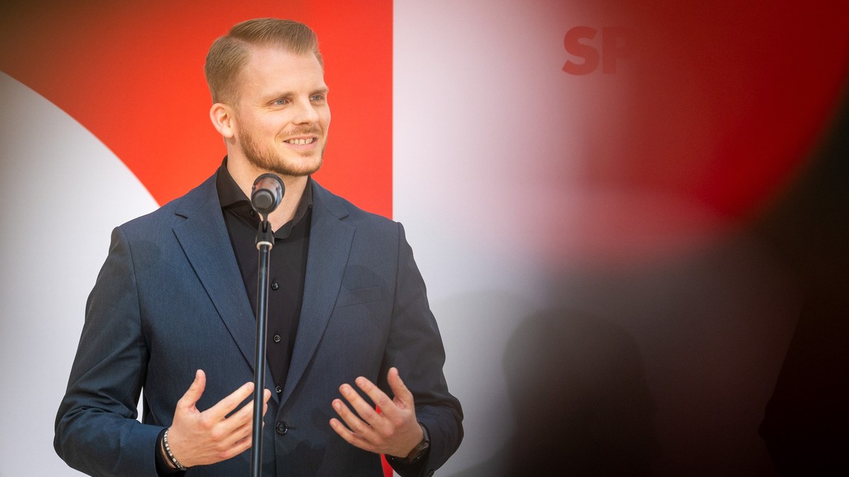Der SPD-Vorstand spricht zu den Medien in Berlin, 12.05.2025.