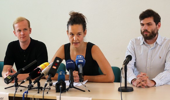 Aufgrund der Drohung des Bundesinnenministers zur Festsetzung des Schiffes "Lifeline" gaben die Seenotrettungsorganisationen eine internationale Pressekonferenz im Haus der Demokratie und Menschenrechte in Berlin.