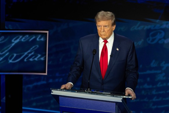 News Bilder des Tages September 10, 2024, Philadelphia, Pennsylvania, USA: Former President DONALD TRUMP on stage during the ABC News Presidential Debate. Philadelphia USA PUBLICATIONxINxGERxSUIxAUTxO ...