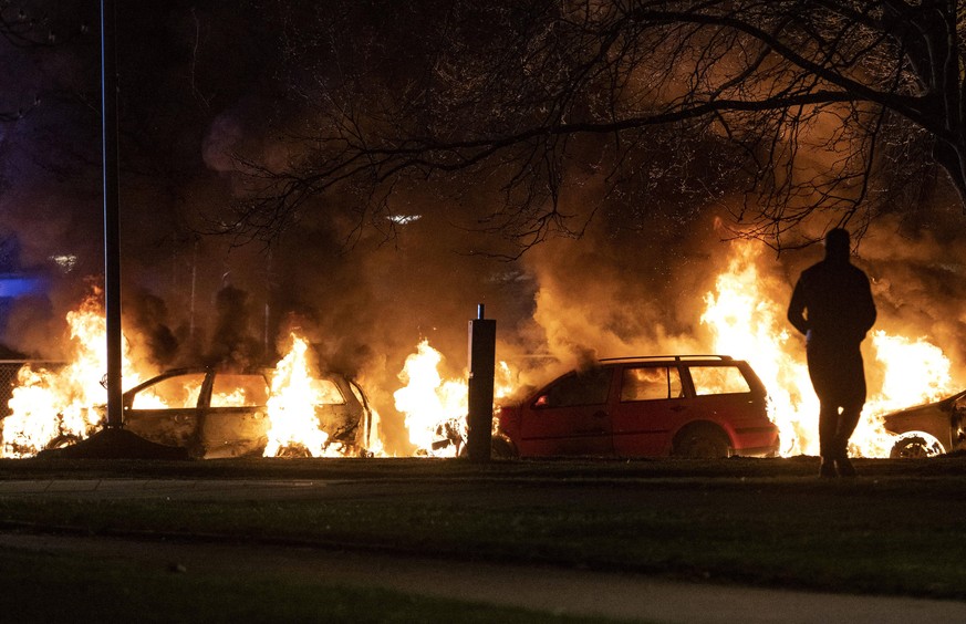 In Malmö kam es zu gewalltvollen Auseinandersetzung als Reaktion auf eine rechte Demo.