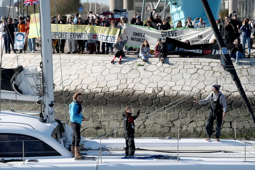 Greta Thunberg bei ihrer Ankunft in Lissabon.