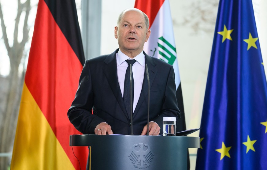 13.01.2023, Berlin: Bundeskanzler Olaf Scholz (SPD) äußert sich bei einer Pressekonferenz nach seinem Gespräch mit dem Ministerpräsidenten des Irak, al-Sudani, im Bundeskanzleramt. Al-Sudani führt sei ...