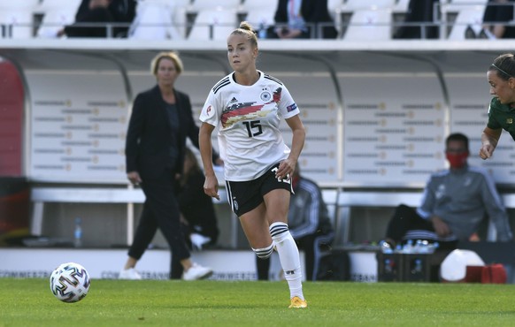 Giulia Gwinn steht beim FC Bayern unter Vertrag, fällt aktuell aber mit einem Kreuzbandriss aus.