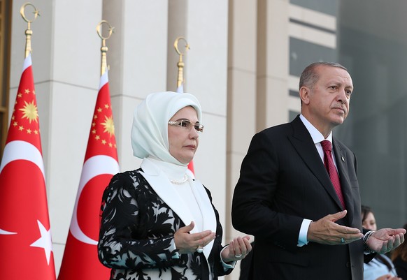 Meist unauffällig, aber immer an der Seite ihres Mannes: Emine Erdogan ist die "First Lady" der Türkei