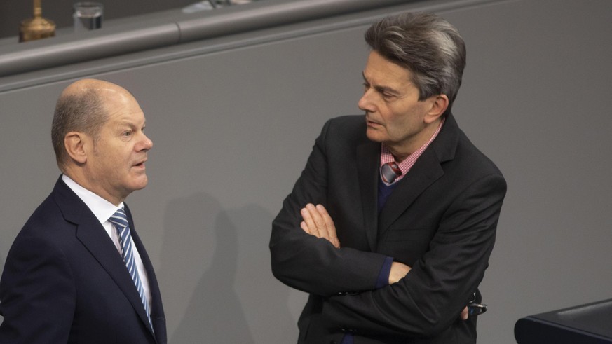 Deutschland, Berlin, Bundestag, 127. Sitzung, Programmpunkt Solidaritätszuschlag, Finanzminister Olaf Scholz SPD und SPD Fraktionschef Rolf Mützenich, 14.11.2019 *** Germany, Berlin, Bundestag, 127 se ...