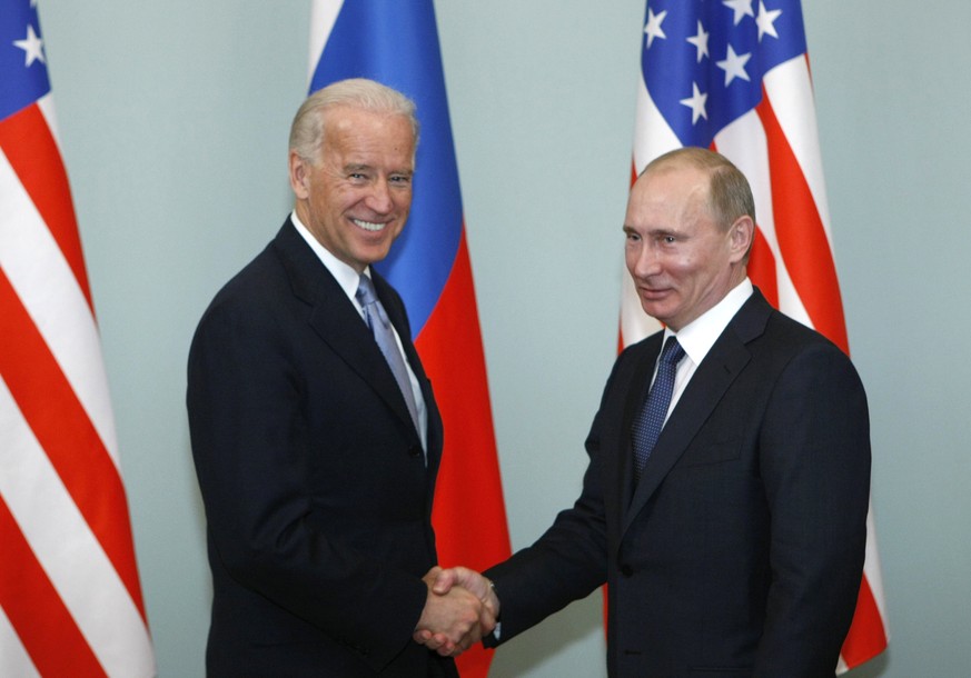 Symbolbild: Bei dieser Begegnung mit Wladimir Putin im Jahr 2011war Joe Biden noch US-Vizepräsident. Als US-Präsident hat er mit dem russischen Präsidenten nun telefoniert.