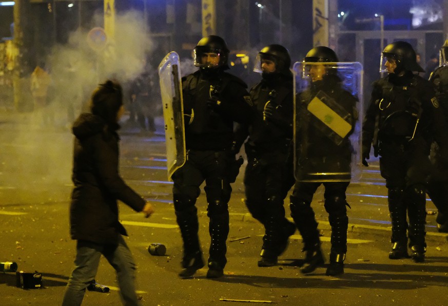 In Leipzig kam es zu Angriffen auf Polizisten.