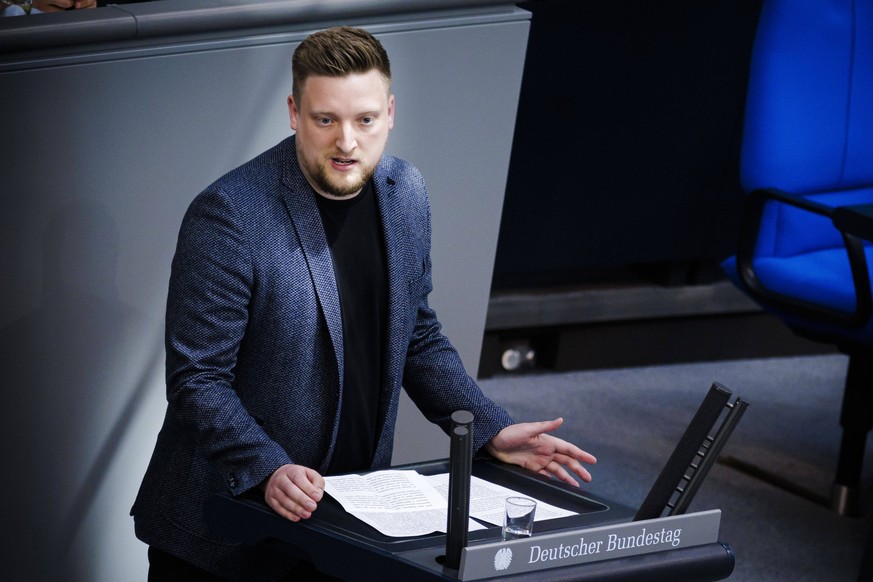 Jens Teutrine, FDP, MdB, spricht im Bundestag. Berlin, 28.04.2022 Berlin Deutschland *** Jens Teutrine, FDP, MdB, speaks in the Bundestag Berlin, 28 04 2022 Berlin Germany Copyright: xThomasxTrutschel ...