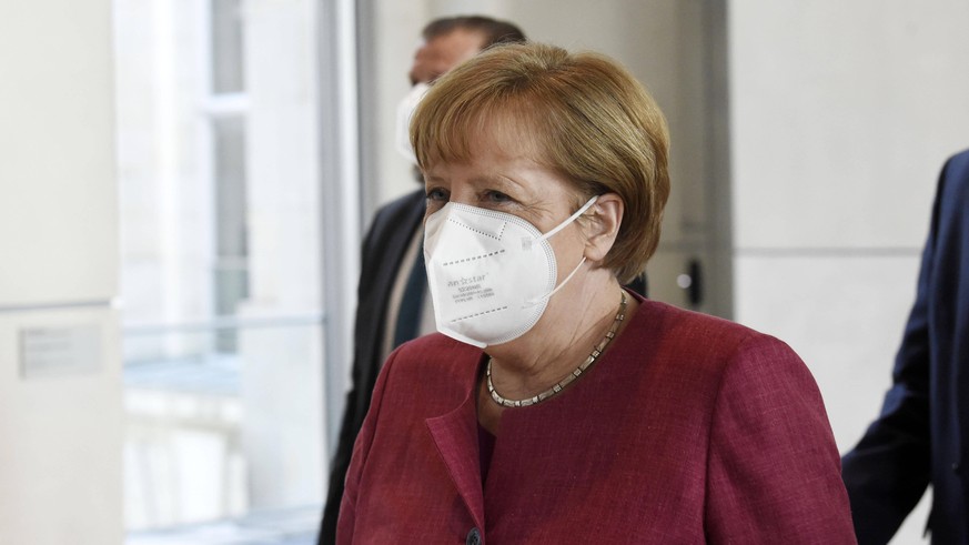 Angela Merkel in der 223. Sitzung des Deutschen Bundestages im Reichstagsgeb