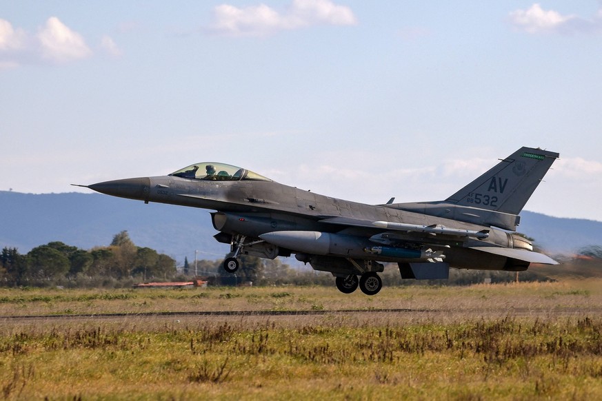 US will train 12 Ukrainian F-16 pilots in 2024 The United States intends to train 12 Ukrainian F-16 pilots in 2024, the training of Ukrainian F-16 pilots is expected to be completed between May and Au ...