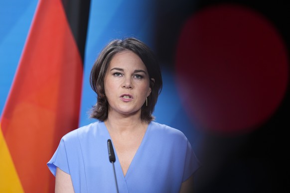 German Foreign Minister Annalena Baerbock, briefs the media after a meeting with her counterpart from Slovenia Tanja Fajon at the foreign ministry in Berlin, Germany, Friday, July 1, 2022. (AP Photo/M ...