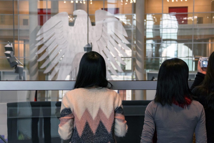 In Zukunft könnte der Bundestag immer weiter anwachsen. Statt der 598 Sitze die das Parlament regulär hat, sind aktuell 709 Plätze besetzt.