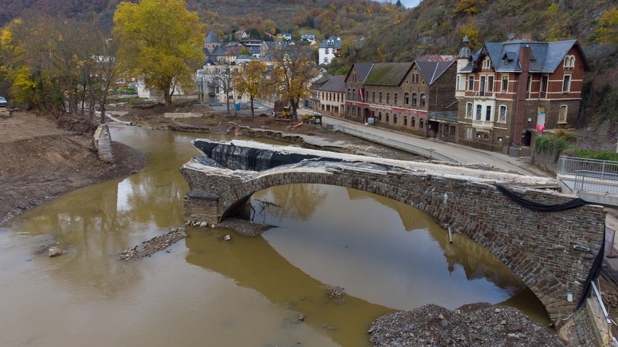 Die meisten Brücken über die Ahr wurden bei der Flut zerstört – einige Dörfer dadurch ganz abgeschnitten.