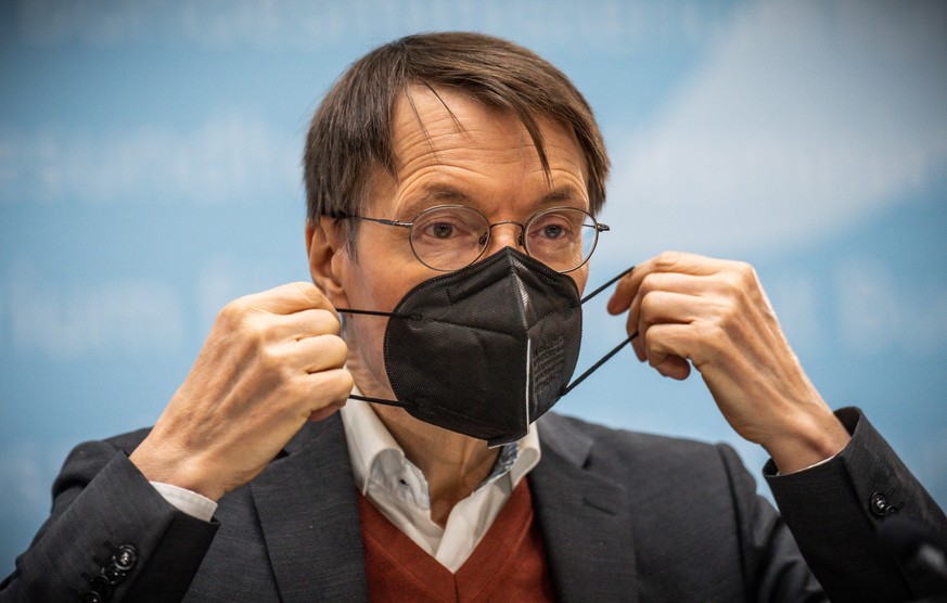 29.11.2022, Berlin: Karl Lauterbach (SPD), Bundesminister für Gesundheit, nimmt an einem Pressestatment zu aktuellen gesundheitspolitischen Themen teil. Foto: Michael Kappeler/dpa +++ dpa-Bildfunk +++