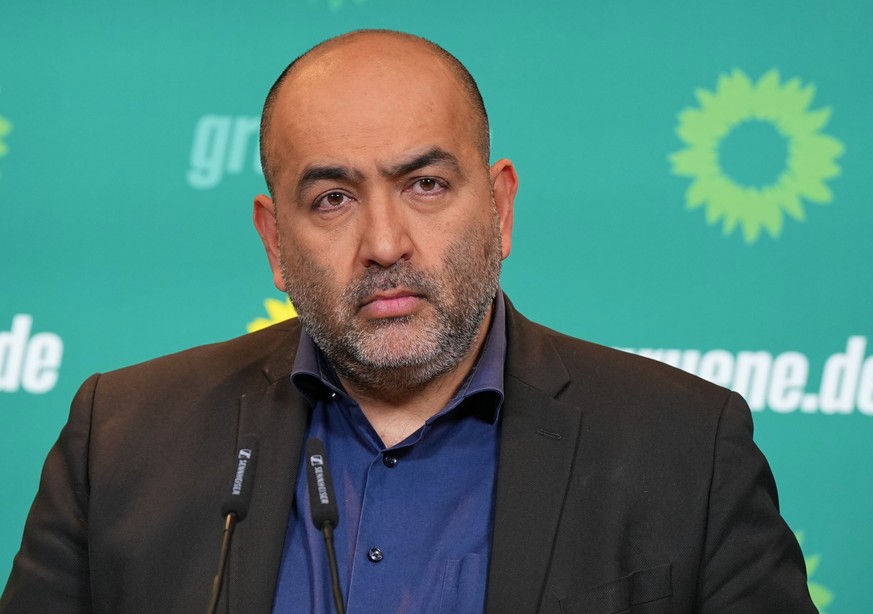 07.11.2022, Berlin: Omid Nouripour, Vorsitzender von Bündnis 90/Die Grünen, spricht während einer Pressekonferenz nach der Beratung des Bundesvorstandes. Foto: Soeren Stache/dpa +++ dpa-Bildfunk +++