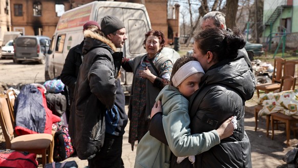 Zivilisten wird dringend empfohlen, Mariupol zu verlassen.