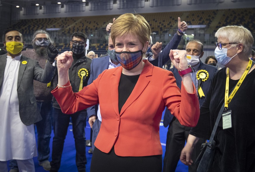 Schottlands Regierungschefin Nicola Sturgeon sieht sich von der Parlamentswahl in ihrem Unabhängigkeitskurs bestärkt.