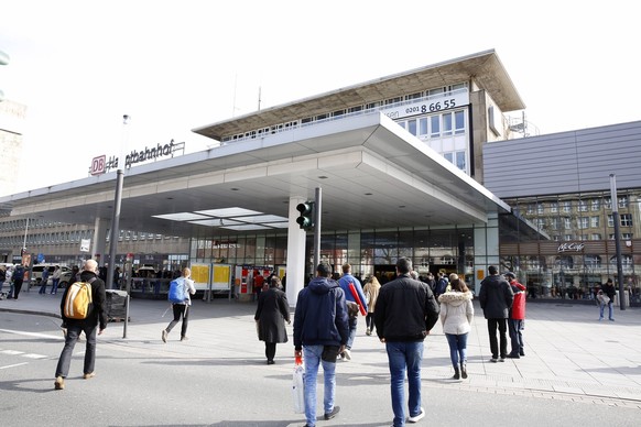 24.03.2017 Essen Hauptbahnhof
24 03 2017 Eat Central Station