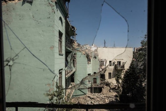 News Themen der Woche KW30 News Bilder des Tages July 24, 2023: ARussian attack on the city of Odessa left various structural damages in residencial areas and in old Orthodox cathedral. - ZUMAqp1_ 202 ...