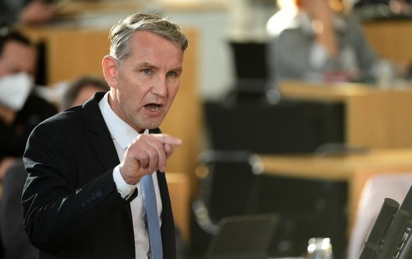 Rechte und Rechtsextreme sitzen mittlerweile in Form der AfD in allen Parlamenten – einer der prominentesten radikalen Vertreter ist Björn Höcke.