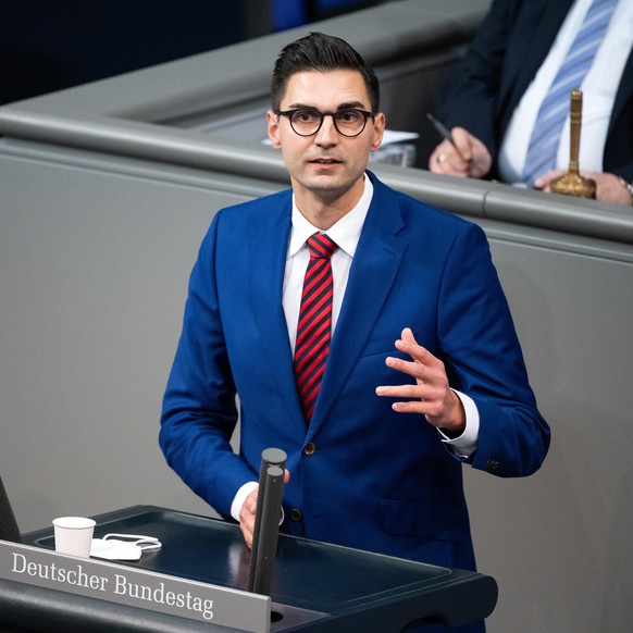 Sepp Müller (CDU) spricht während der dreitägigen Debatte über die Politik der Ampel-Koalition im Bundestag.