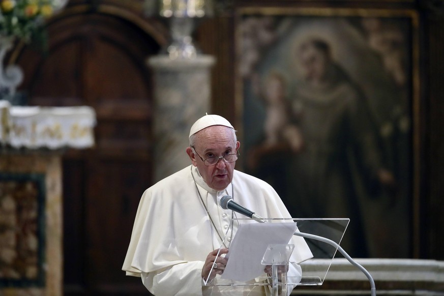 NO FRANCE - NO SWITZERLAND: Oct. 20, 2020 : Pope Francis attend a inter-religious ceremony for peace in the Basilica of Santa Maria in Aracoeli, in Rome PUBLICATIONxINxGERxAUTxONLY Copyright: x VATICA ...