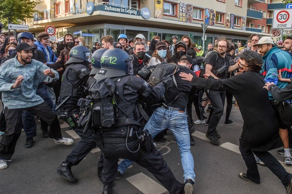Bei den Demonstrationen wegen des Urteils gegen Lina E. kam es in Leipzig am Wochenende zu Ausschreitungen zwischen Polizei und Demonstrierenden.