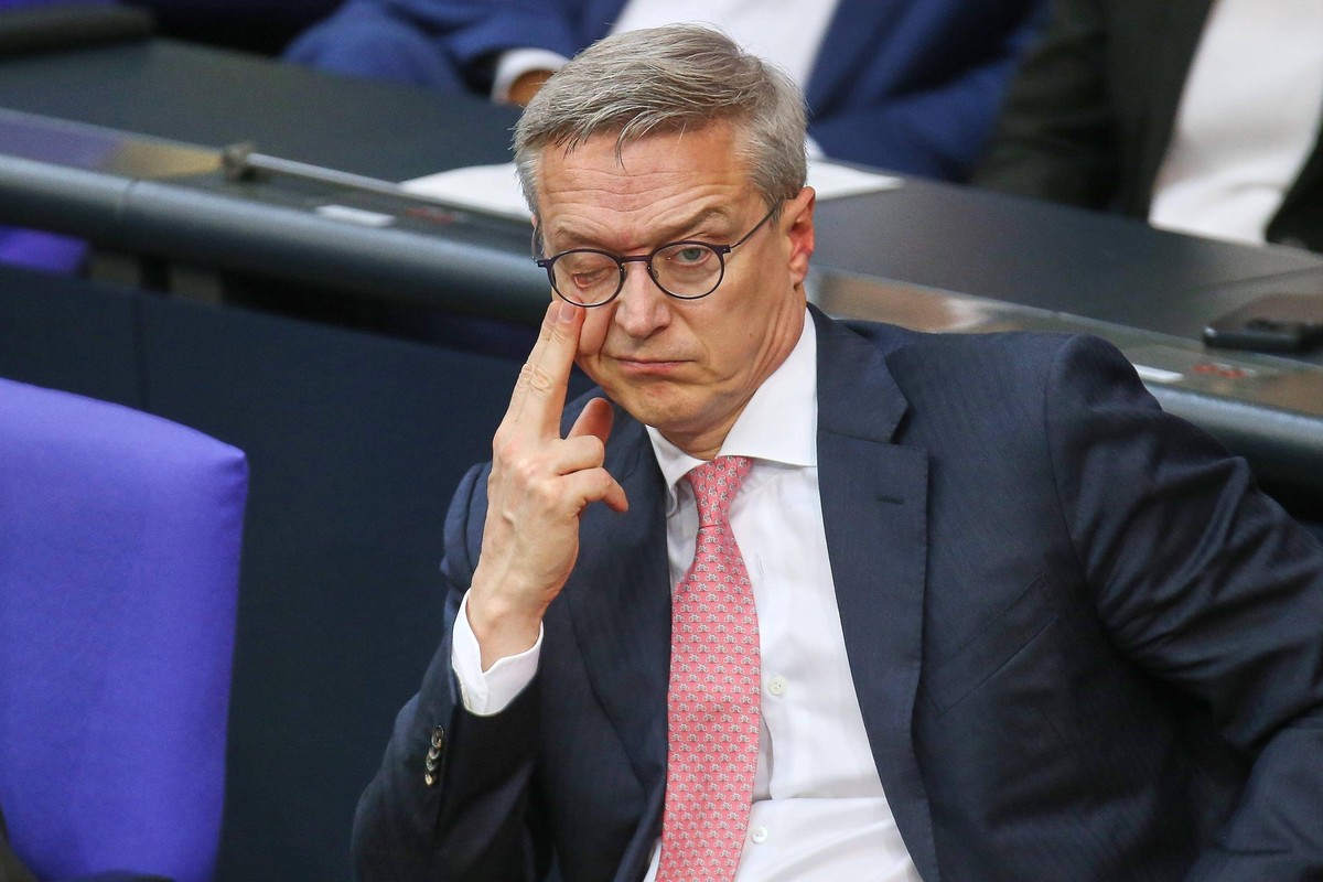 Berlin, Deutschland, 11.07.2025: Deutscher Bundestag: 19. Bundestagssitzung - Haushaltswoche: Bundesminister für Digitales und Staatsmodernisierung Karsten Wildberger CDU *** Berlin, Germany, 11 07 20 ...