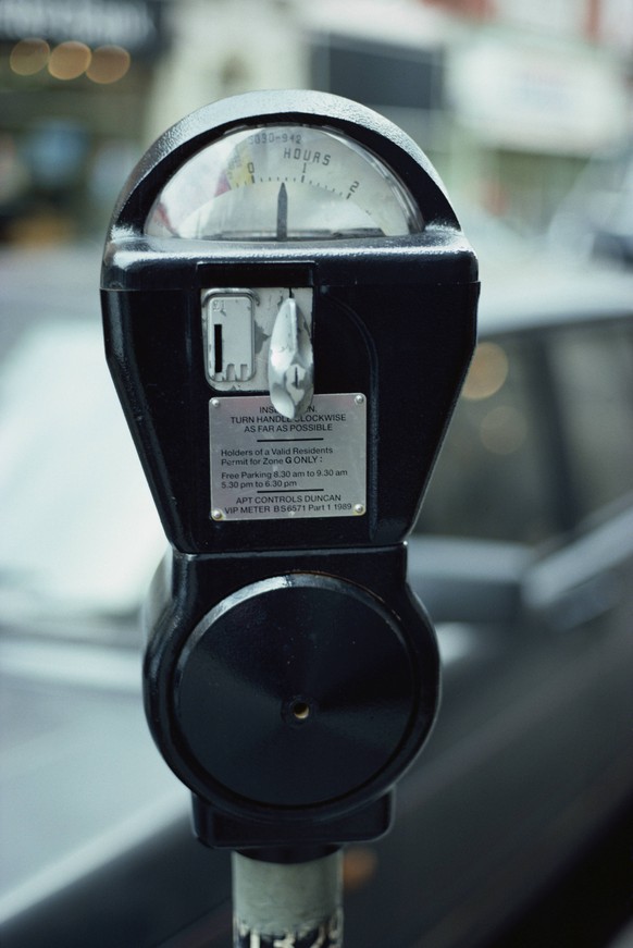 Close-up of parking meter, London, England, United Kingdom, Europe PUBLICATIONxINxGERxSUIxAUTxONLY Copyright: TeresaxBlack 446-6

Close up of Parking Metres London England United Kingdom Europe PUBL ...