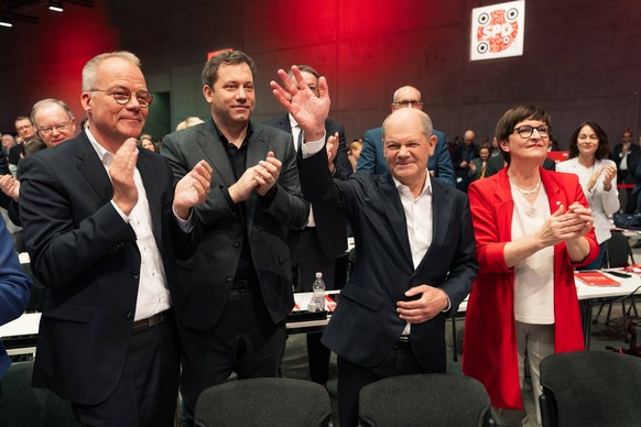 11.01.2025,Berlin,au�erordentlicher Bundesparteitag der SPD im CityCube,BK Olaf Scholz,Saskia Esken,Lars Klingbeil,Matthias Miersch *** 11 01 2025,Berlin,extraordinary federal party conference of the  ...