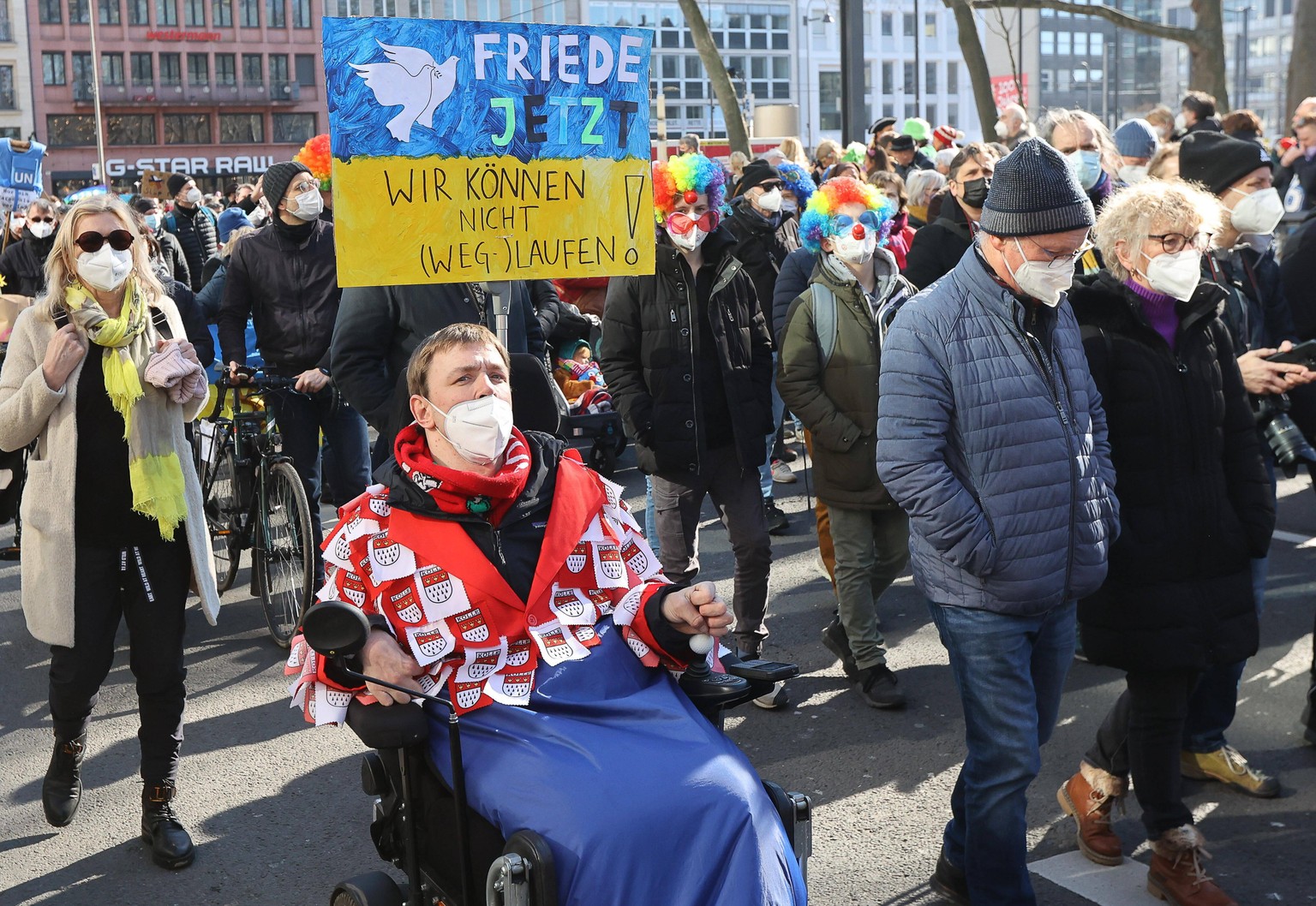 Koeln Friedensdemo am Rosenmontag, *** Cologne peace demonstration on Rose Monday, Copyright: xJoergxNiebergall/Eibner-Pressefox EER