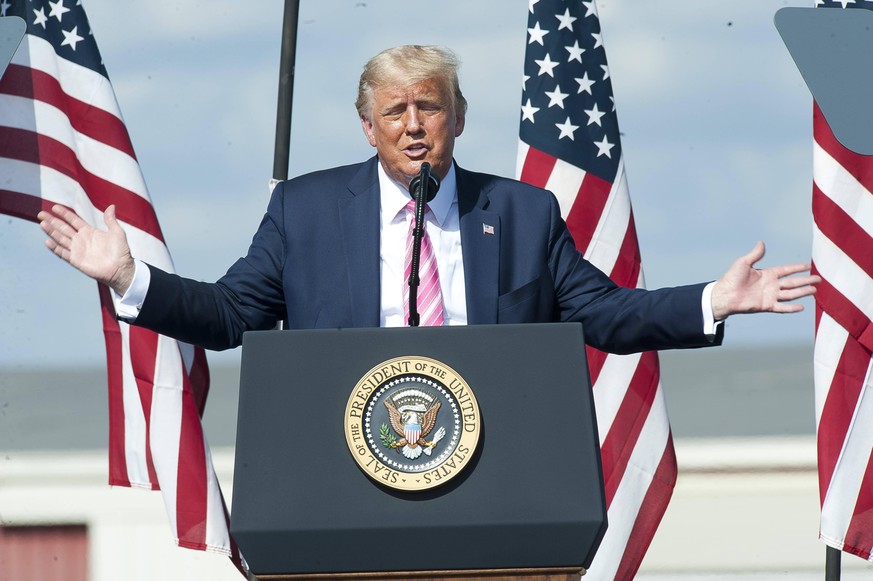 October 24, 2020, Lumberton, North Carolina USA: President DONALD TRUMP speaks at the Fighting for the Forgotten Men and Women of the Lumbee Indian Tribe at the Robeson County Fairgrounds. Lumberton U ...